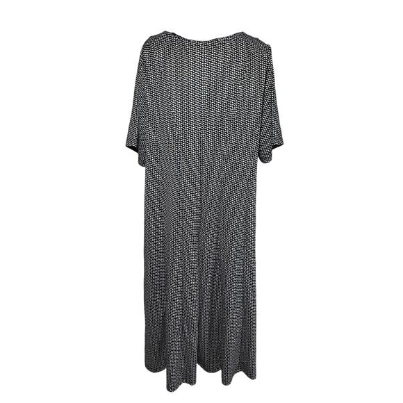 Catherines Plus Size Black White V-Neck Midi Pleated Flowy Dress 1X / 18/20W - Picture 7 of 13